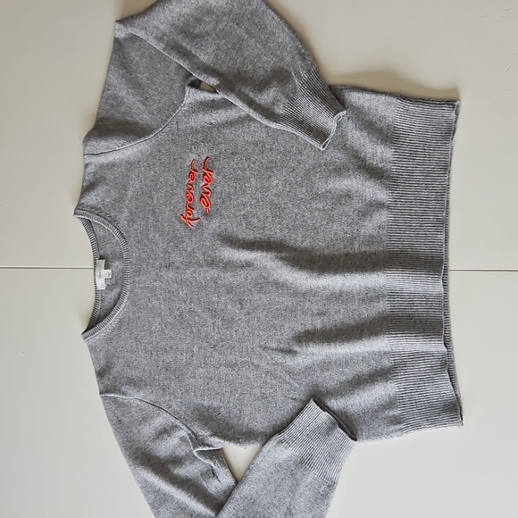 a loves a Embroidered Sweater - Picture 5 of 5